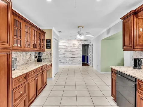1900 NW 95th Avenue Pembroke Pines FL 33024
