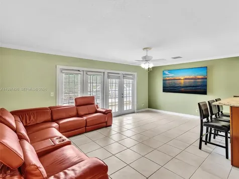 1900 NW 95th Avenue Pembroke Pines FL 33024