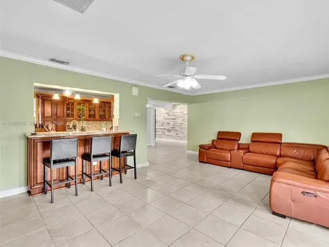 1900 NW 95th Avenue Pembroke Pines FL 33024
