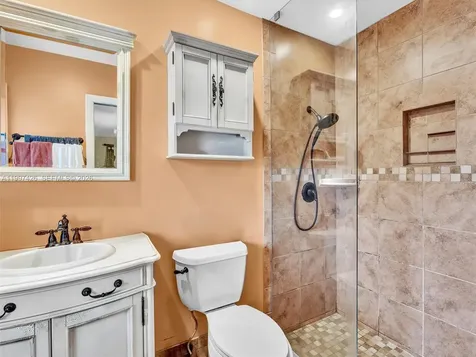1900 NW 95th Avenue Pembroke Pines FL 33024