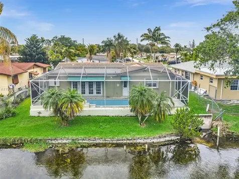 1900 NW 95th Avenue Pembroke Pines FL 33024