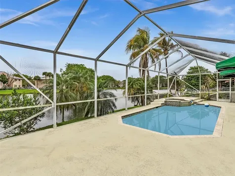 1900 NW 95th Avenue Pembroke Pines FL 33024