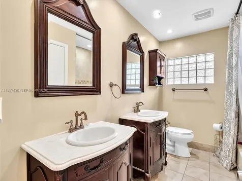 1900 NW 95th Avenue Pembroke Pines FL 33024