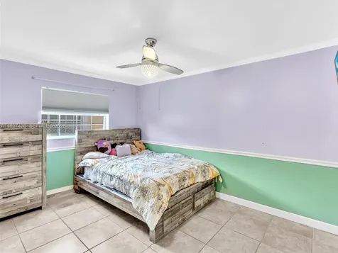 1900 NW 95th Avenue Pembroke Pines FL 33024