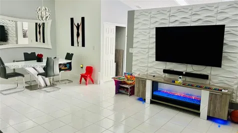 18901 NW 77th Court Hialeah FL 33015