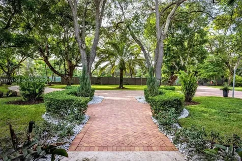 7405 SW 79th Court Miami FL 33143
