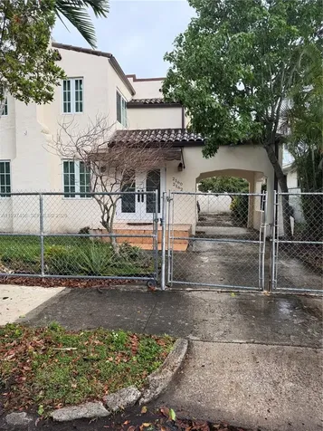 2160 SW 17th Street Miami FL 33145