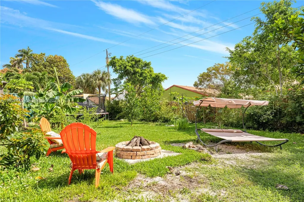 1601 N 16th Court Hollywood FL 33020