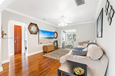 1601 N 16th Court Hollywood FL 33020