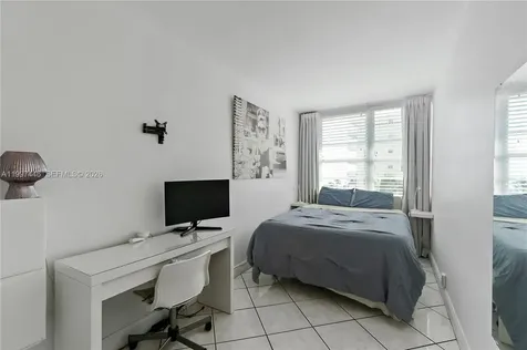 100 Lincoln Road Miami Beach FL 33139
