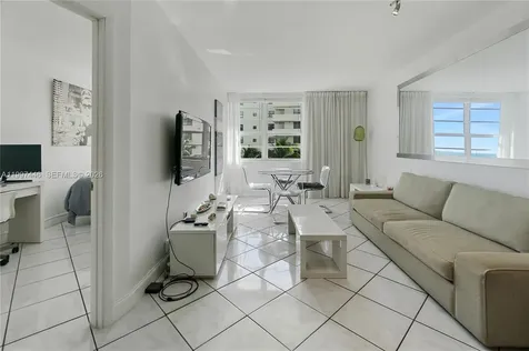 100 Lincoln Road Miami Beach FL 33139