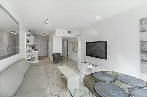 100 Lincoln Road Miami Beach FL 33139