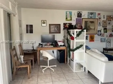 4167 SW 66th Way Davie FL 33314