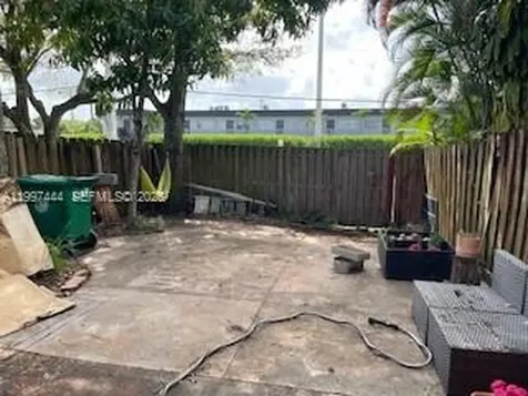 4167 SW 66th Way Davie FL 33314