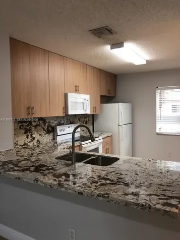 Pembroke Pines FL 33029