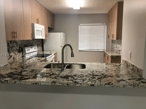 Pembroke Pines FL 33029