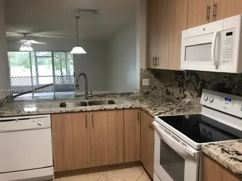 Pembroke Pines FL 33029