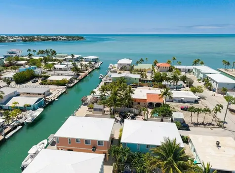 11284 3rd Avenue Ocean Marathon FL 33050