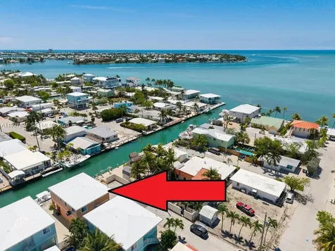 11284 3rd Avenue Ocean Marathon FL 33050