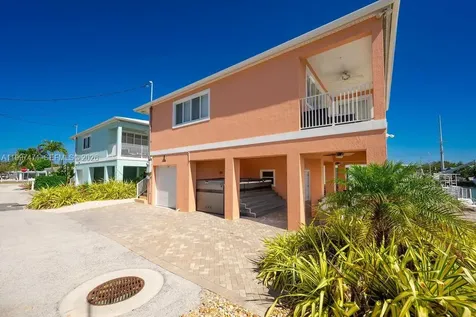 11284 3rd Avenue Ocean Marathon FL 33050