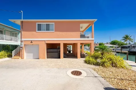 11284 3rd Avenue Ocean Marathon FL 33050