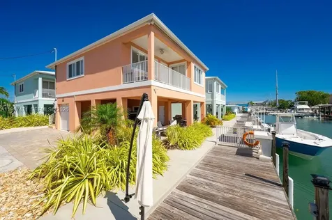 11284 3rd Avenue Ocean Marathon FL 33050