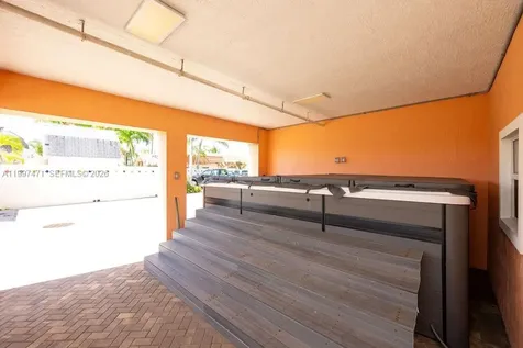 11284 3rd Avenue Ocean Marathon FL 33050