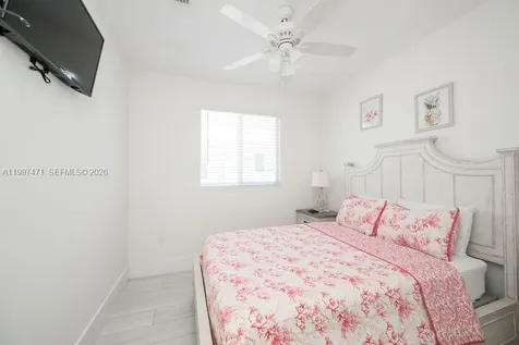 11284 3rd Avenue Ocean Marathon FL 33050