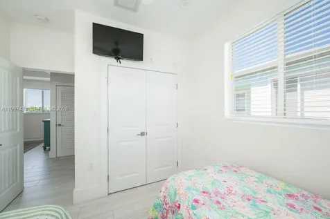 11284 3rd Avenue Ocean Marathon FL 33050