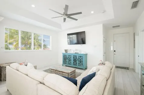 11284 3rd Avenue Ocean Marathon FL 33050
