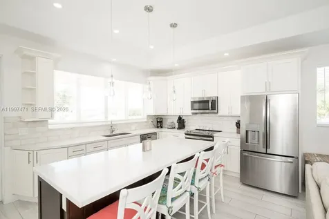 11284 3rd Avenue Ocean Marathon FL 33050