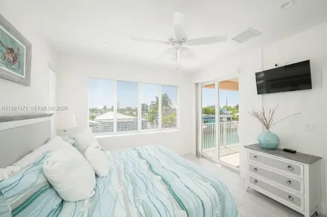 11284 3rd Avenue Ocean Marathon FL 33050