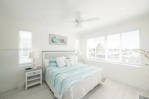 11284 3rd Avenue Ocean Marathon FL 33050