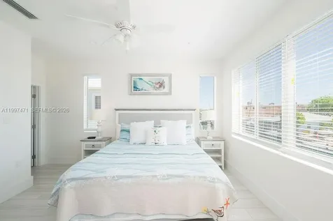 11284 3rd Avenue Ocean Marathon FL 33050