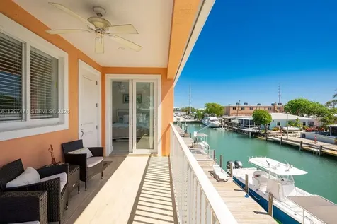 11284 3rd Avenue Ocean Marathon FL 33050