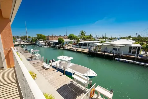 11284 3rd Avenue Ocean Marathon FL 33050