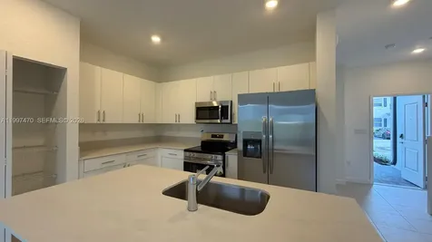1077 SE 2nd Terrace Florida City FL 33034