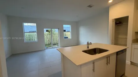 1077 SE 2nd Terrace Florida City FL 33034