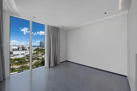 1000 S Pointe Drive Miami Beach FL 33139