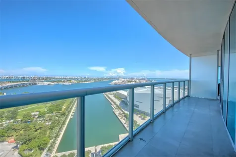 888 Biscayne Boulevard Miami FL 33132