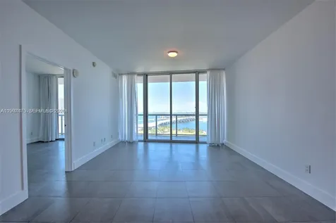 888 Biscayne Boulevard Miami FL 33132