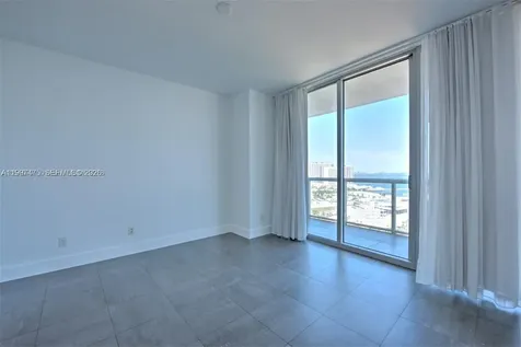 888 Biscayne Boulevard Miami FL 33132