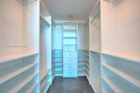 888 Biscayne Boulevard Miami FL 33132
