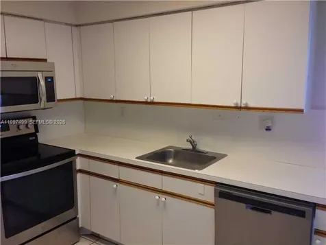 3600 Mystic Pointe Drive Aventura FL 33180