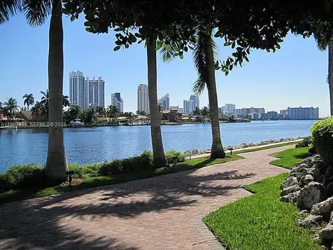 3600 Mystic Pointe Drive Aventura FL 33180