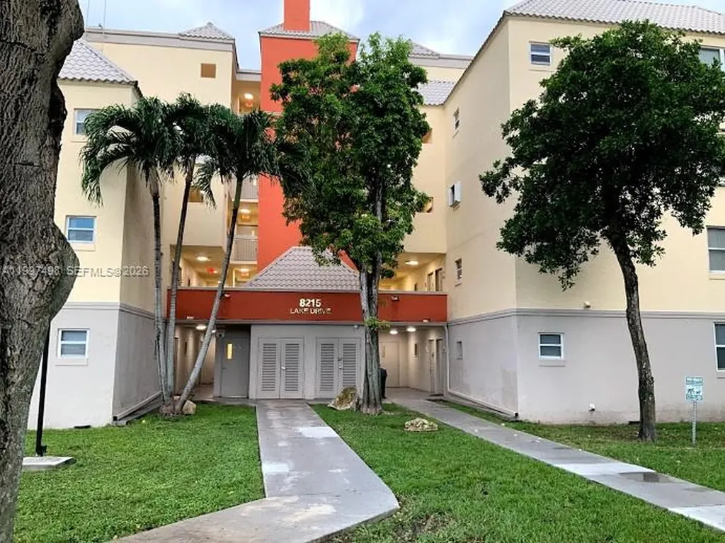8215 Lake Drive Doral FL 33166