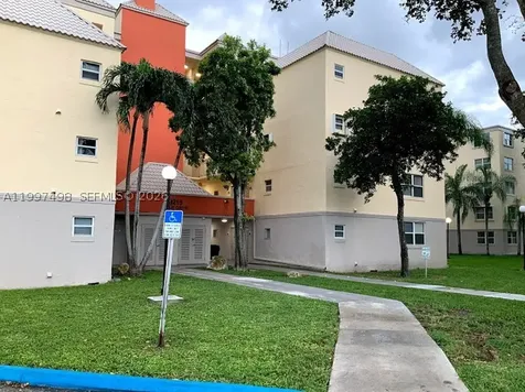 8215 Lake Drive Doral FL 33166
