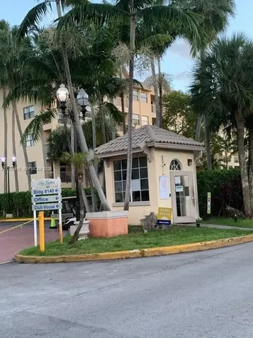 8215 Lake Drive Doral FL 33166