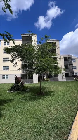 8215 Lake Drive Doral FL 33166