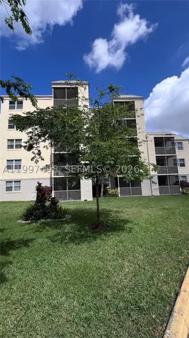 8215 Lake Drive Doral FL 33166